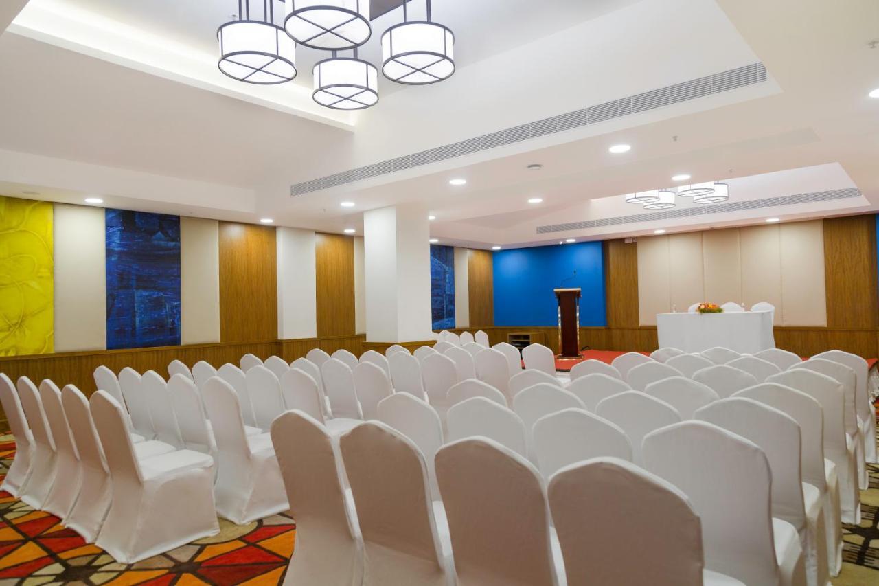 Kalyan Grand - A Business Hotel Vandalur Exterior foto